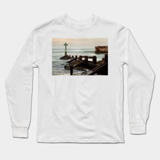 Seaton Sluice harbour mouth Long Sleeve T-Shirt